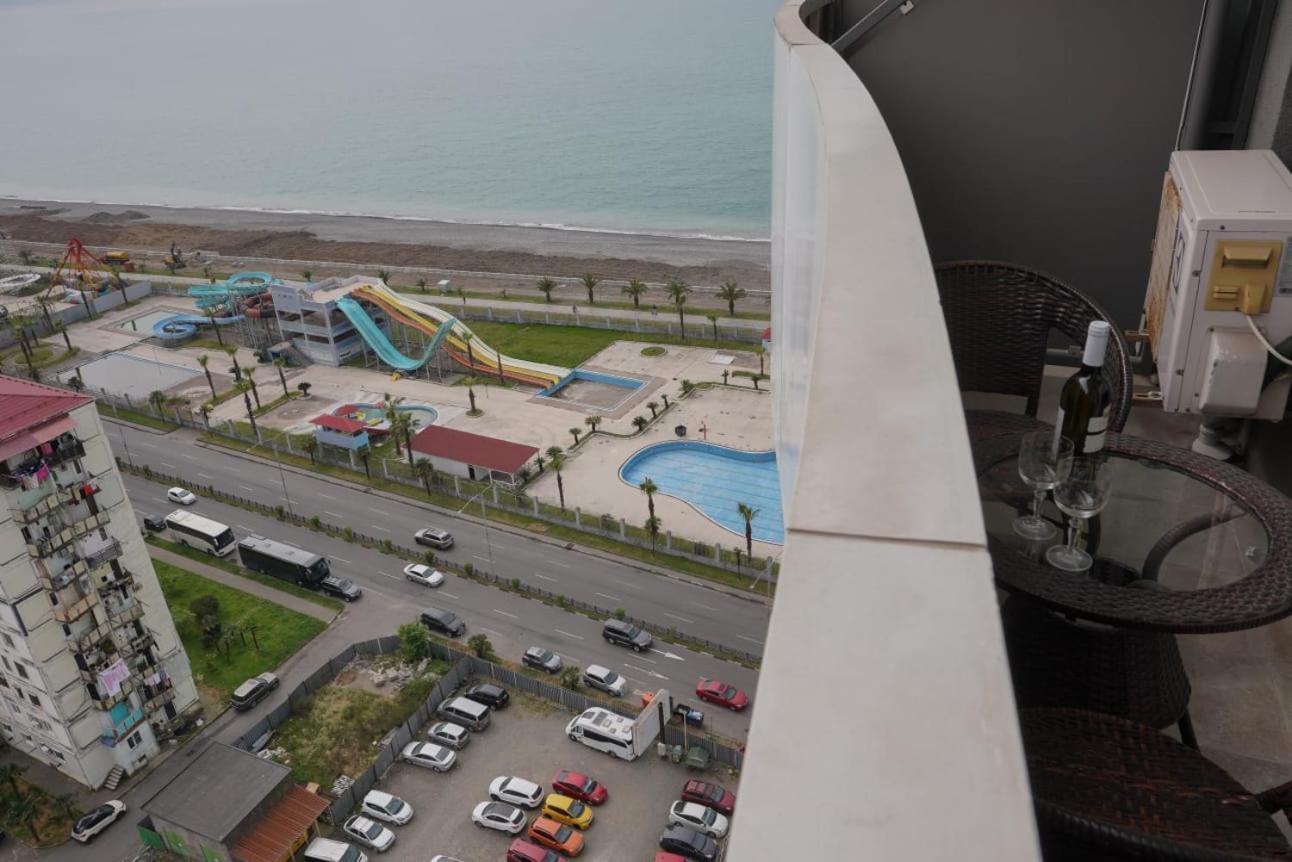Apartment Orbi Dado Батуми Екстериор снимка