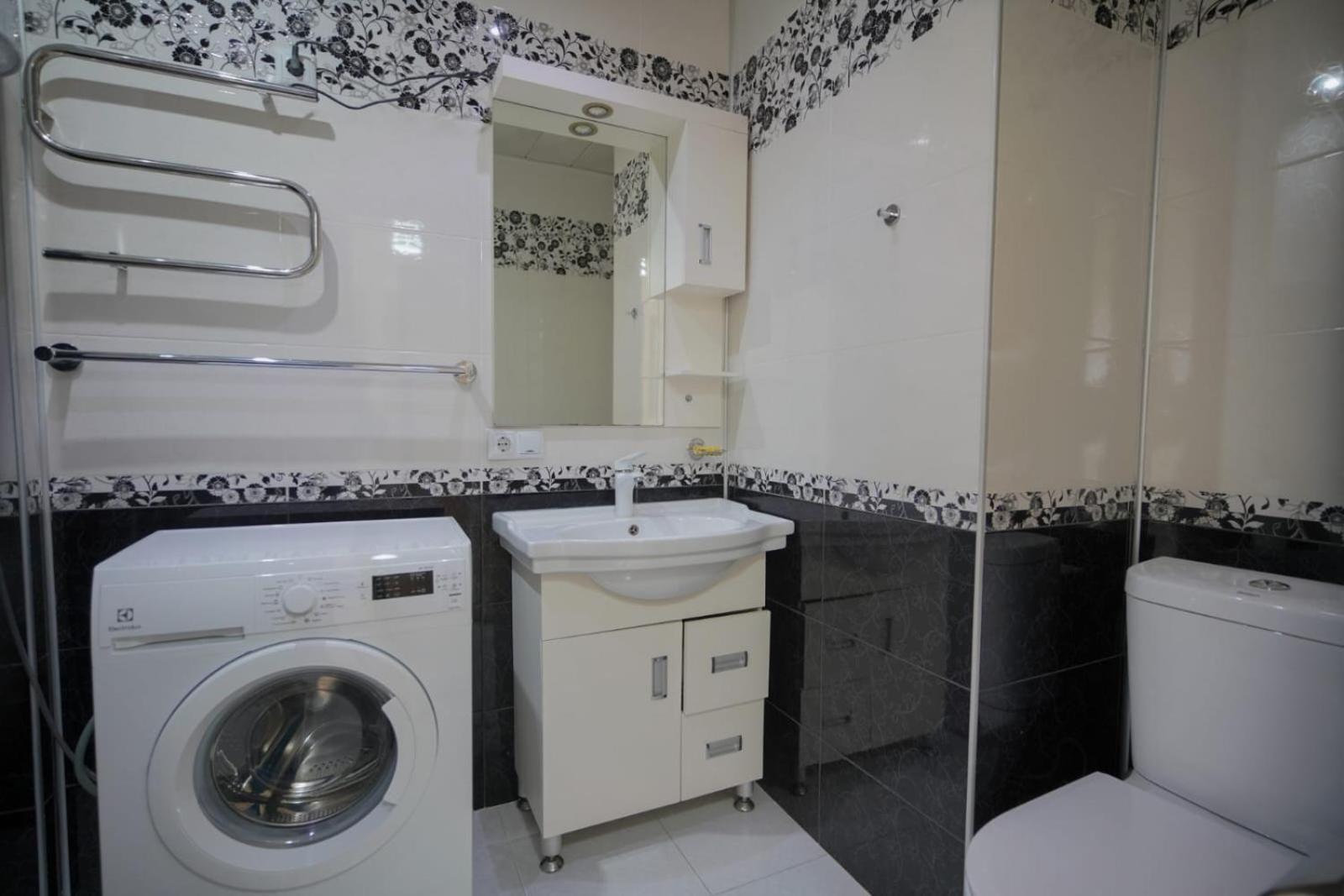 Apartment Orbi Dado Батуми Екстериор снимка
