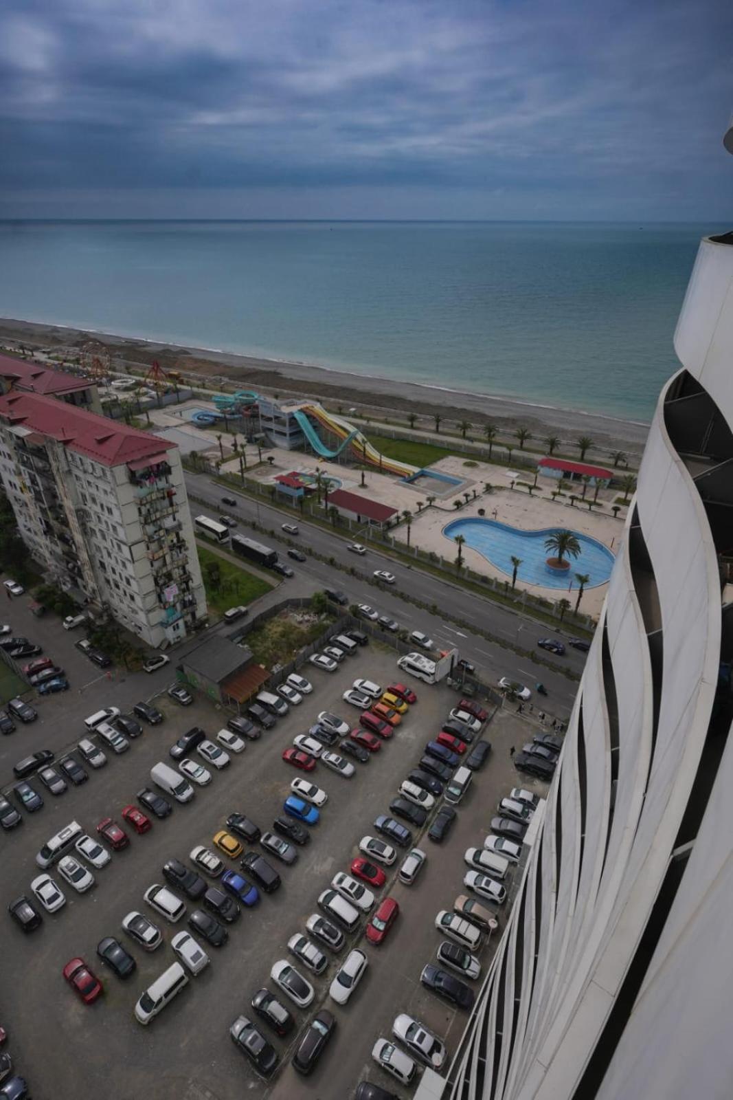 Apartment Orbi Dado Батуми Екстериор снимка