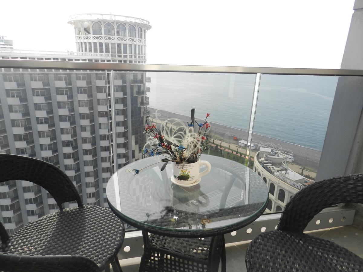 Apartment Orbi Dado Батуми Екстериор снимка